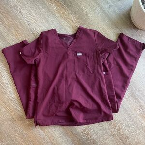 Figs Burgundy Scrub Set